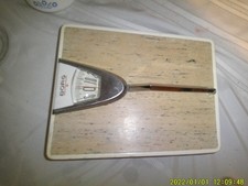 VINTAGE BORG BATHROOM SCALE THICK GLASS WEIGHT NUMBER COVER