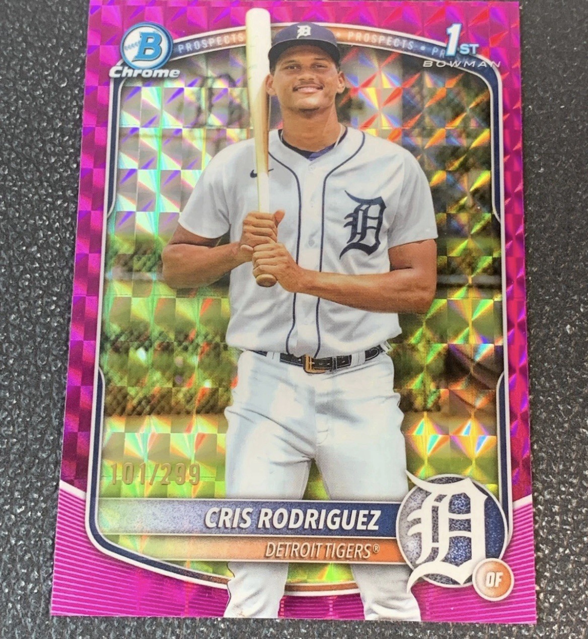 Cris Rodriguez 2025 Bowman Chrome 1st Fuchsia Geometric #/299 Chrome Prospects