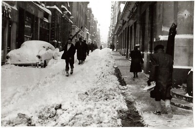 Bordeaux Snow February 1956.A Street.Skier.Car.Characters.Snow.11x17cm.1.
