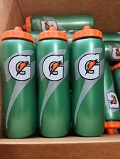 (4 Pack) NEW GATORADE 32 oz. Contour Squeeze Squirt Water Bottle 32OZ Lot Of 4