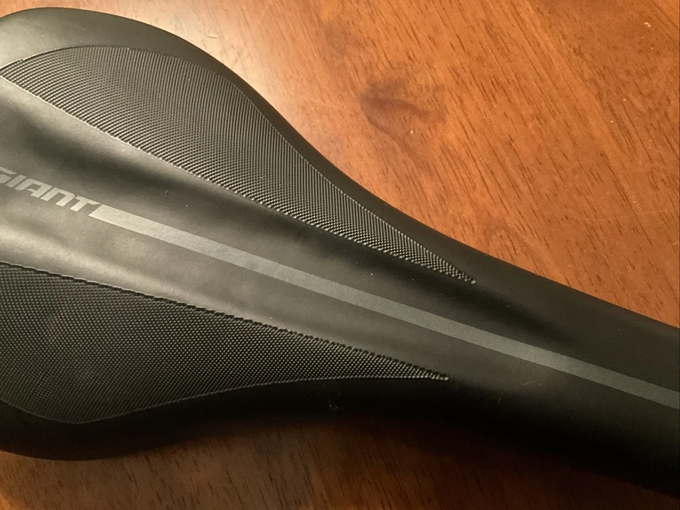 Bicicletas Giant - Sillín - Negro - Repuesto básico - Carretera / MTB Foto 4 de 4