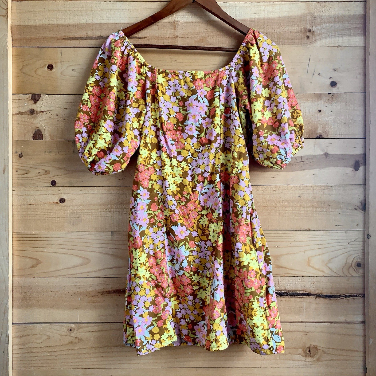 Billabong Size Large Yellow Floral Summer Dress Above Knee Puff Sleeve Mini