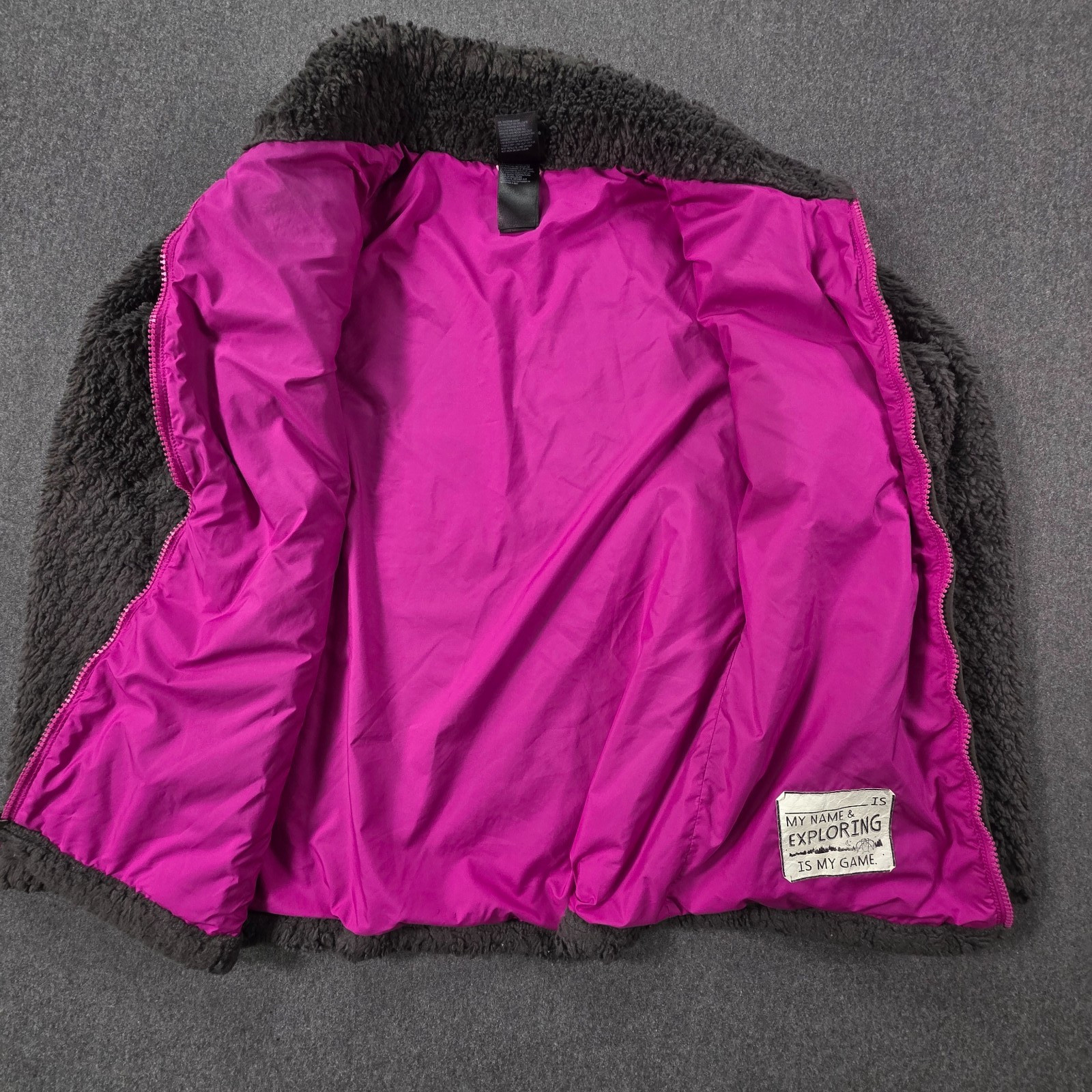 The North Face Fleece Jacket Girls Size Large Osito Gray Pink Logo thumbnail 6
