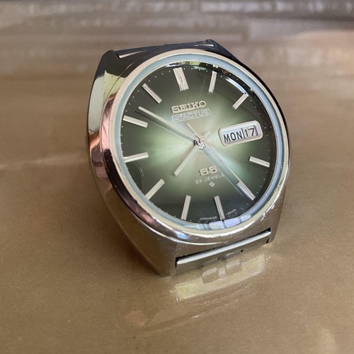 SEIKO 5 Actus Automatic Watch 23 Jewels Model 6106 8670 Vintage Day Date Used - Picture 2 of 9