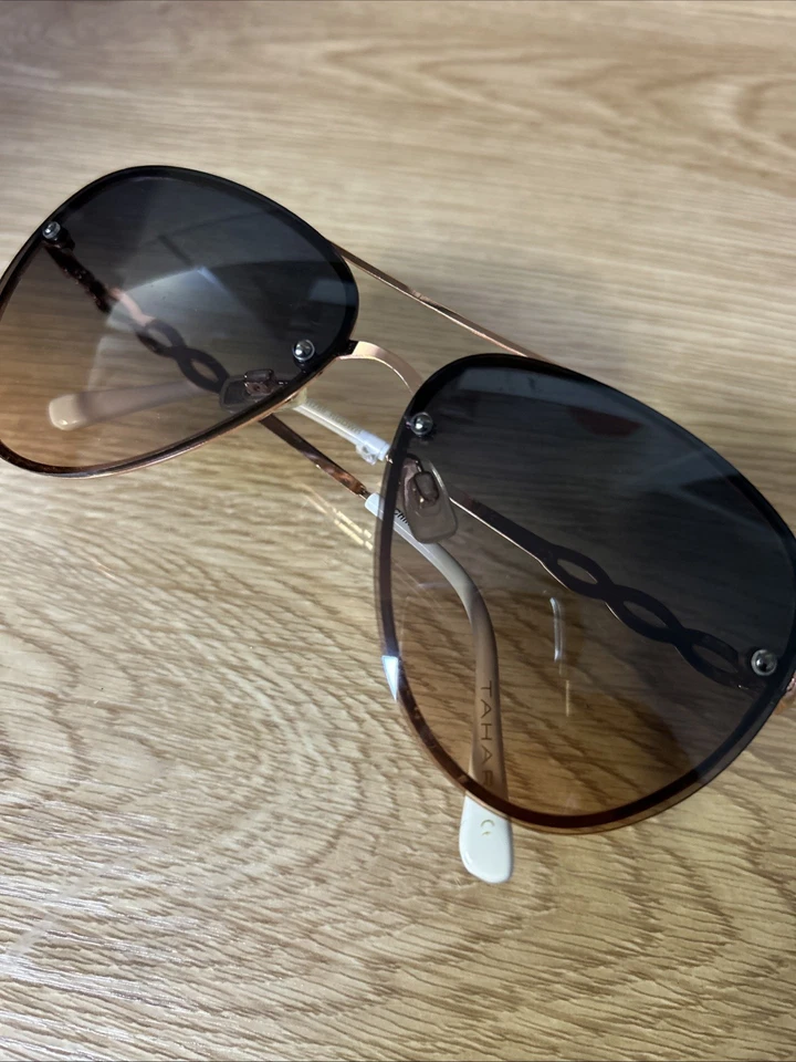 Gafas de sol Tahari Teardrop Aviator de metal dorado lentes degradadas marrones TH789-RGDWH Foto 4 de 4