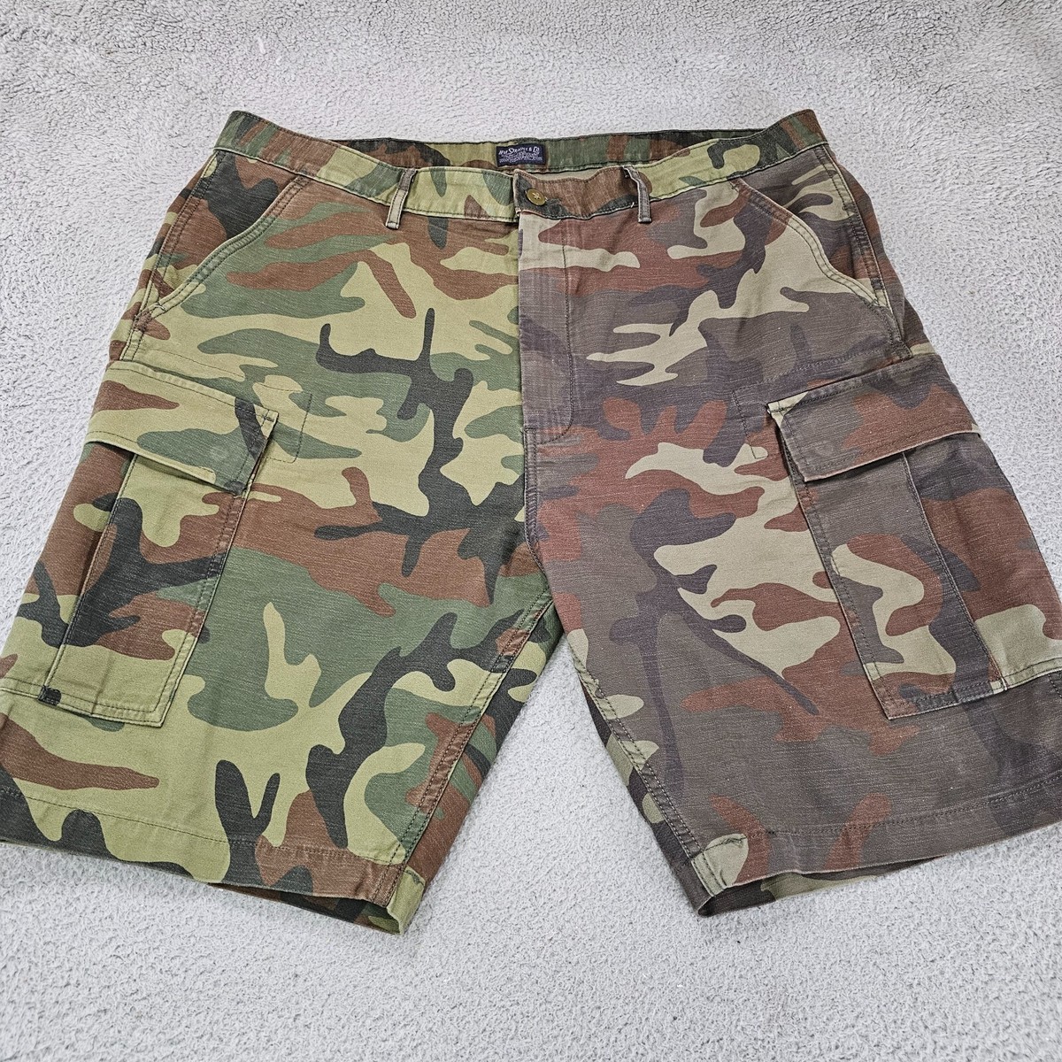 Vintage Levis Shorts Mens 41 Duo Split Camo Green Brown Cargo Fatigues  Cotton