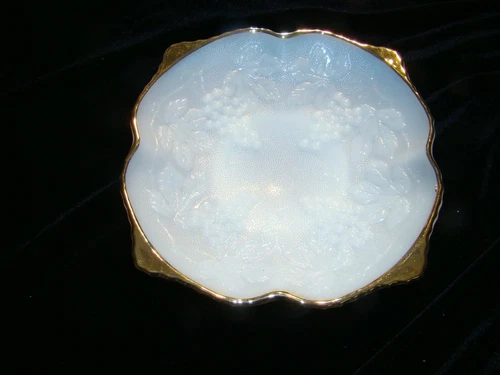 VTG MCM Anchor Hocking White Milk Glass Grapes & Leaves Footed Bowl w/Gold Rim