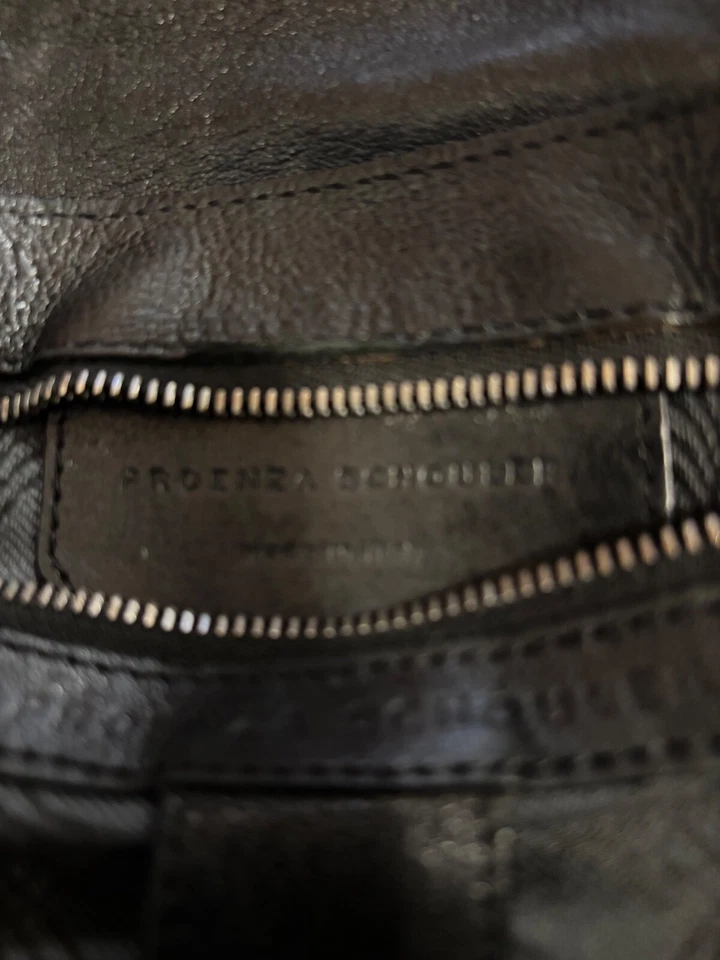 Bolso de mano Proenza Schouler de cuero negro con correa para el hombro Foto 3 de 4