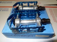 NOS OFMEGA GRAN PREMIO BMX PEDALS  80s VINTAGE BICYCLE - BLUE 9/16