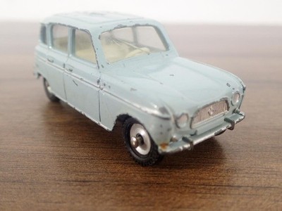 Dinky Toys 519, Renault 4L hellblau, Maßstab 1:43