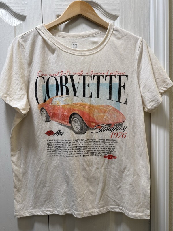 Corvette Woman 1976 Stingray T Shirt In Size Large