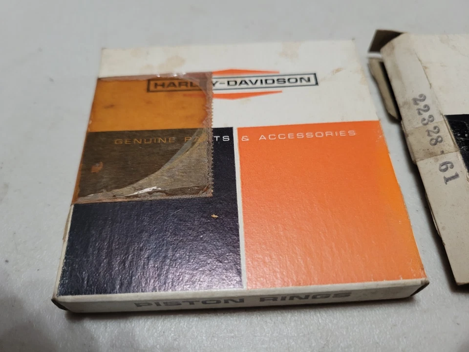 2x NOS 61-66 Harley Davidson Aermacchi Sprint + 0,6 mm anillos de pistón 22328-61 C H Foto 2 de 4