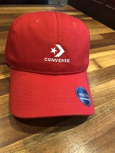 red converse hat