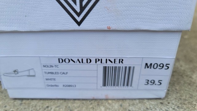 Donald Pliner Nolin Women Shoes Chain 