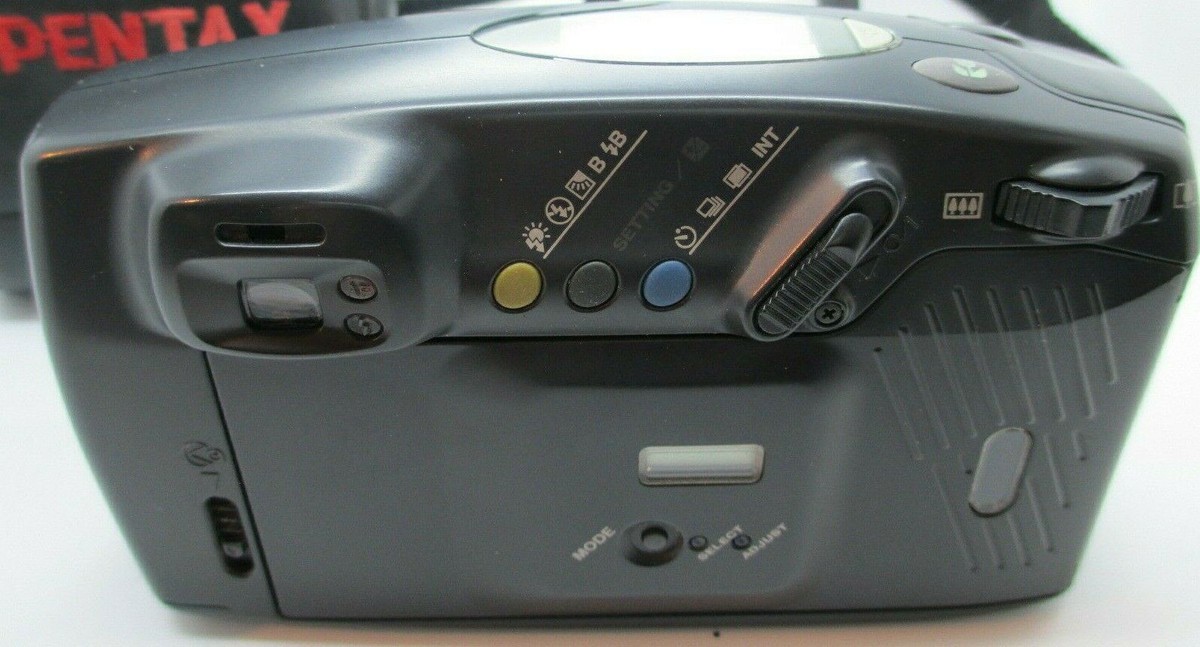 Pentax Zoom 105 R 35mm Film Camera Point & Shoot 38-105mm Lens 