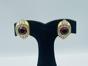 Authentic Nina Ricci Vintage Gold Plated Ruby Red Glass Rhinestone Clip On Earrings
