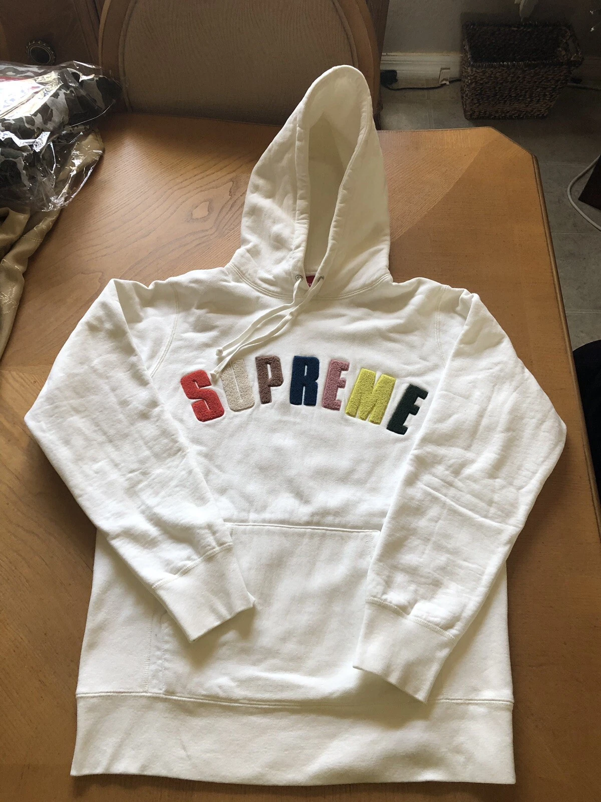 Sweat à capuche Supreme Chenille Arc Logo Medium