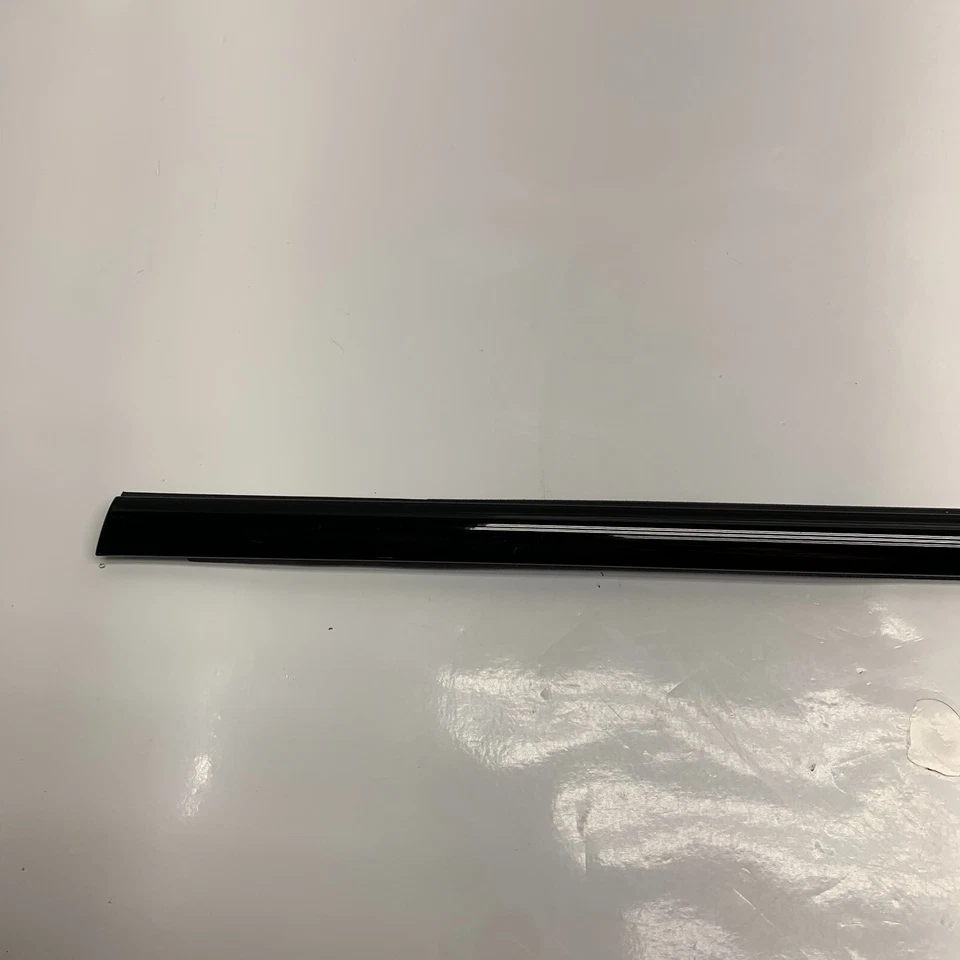 BMW X6 2015-2019 ventana trasera barrido cinturón fieltro moldura izquierda 51357377897 OEM NUEVO Foto 2 de 4