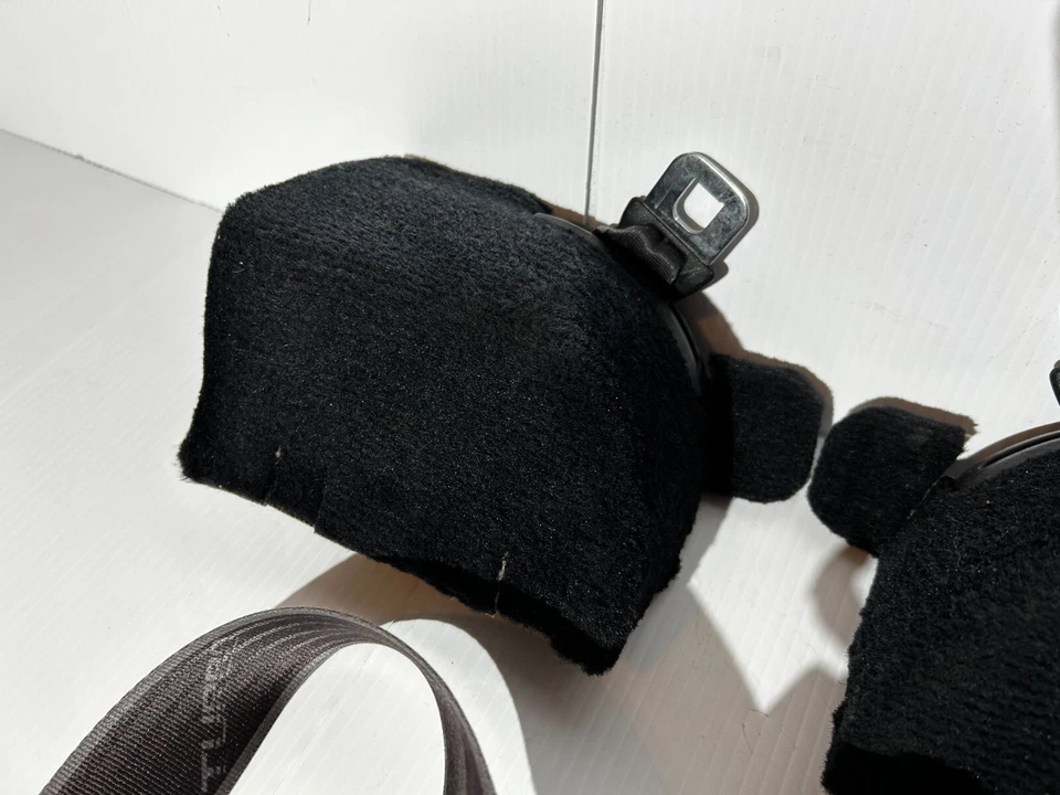 87-89 MITSUBISHI STARION CHRYSLER CONQUEST OEM NEGRO TURBO AUTO CINTURONES DE SEGURIDAD DELANTEROS Foto 3 de 4