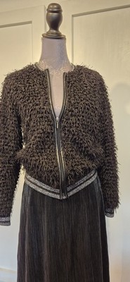 Betty&Co Kurze JACKE mit Reißverschluss,  Bändchengarn mit Glitzerbündchen. 36