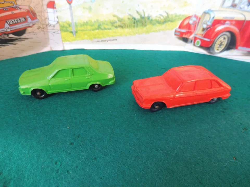 Tomte et Laerdal Lot de 2 Renault R12 verte et R16 rouge 1/43 - Photo 2/3