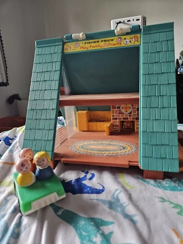 Vintage 1974 Fisher-Price Little People Play Family A-Frame House Plus Car, 3fig