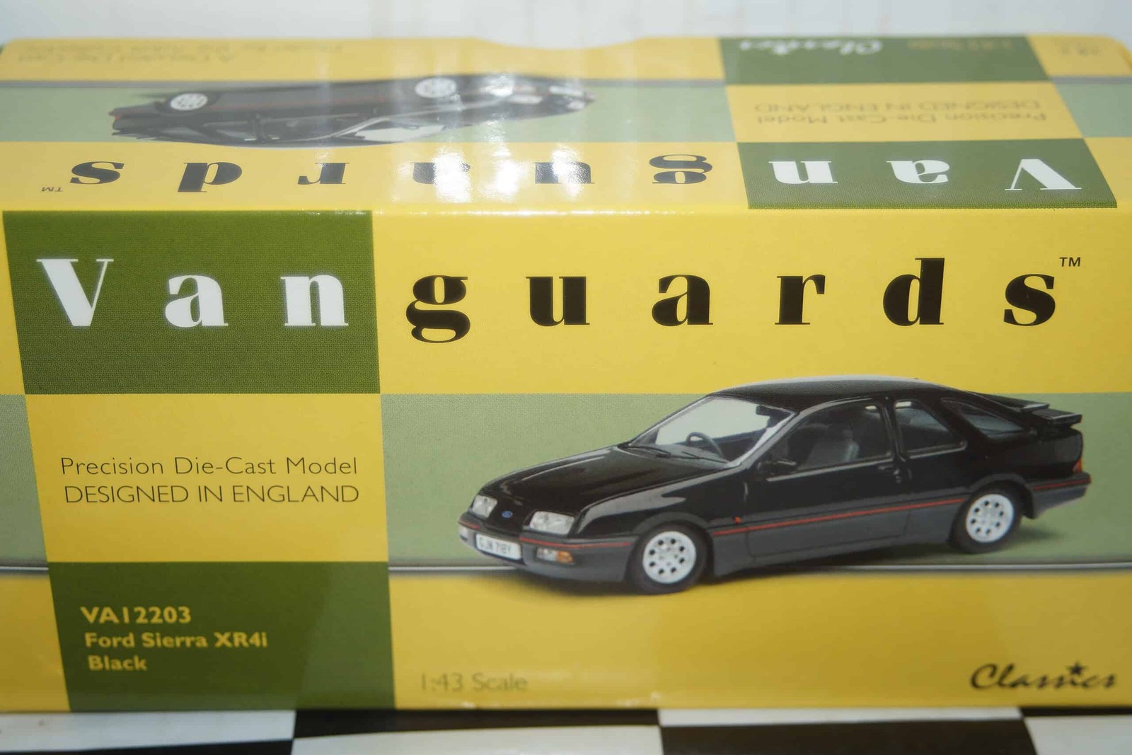 Vanguards Ford Sierra XR4i Black 1/43 VA12203
