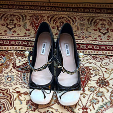 Miu Miu Black/White Patent Leather Ballet Flats Bow Pearl Chain Strap EU37