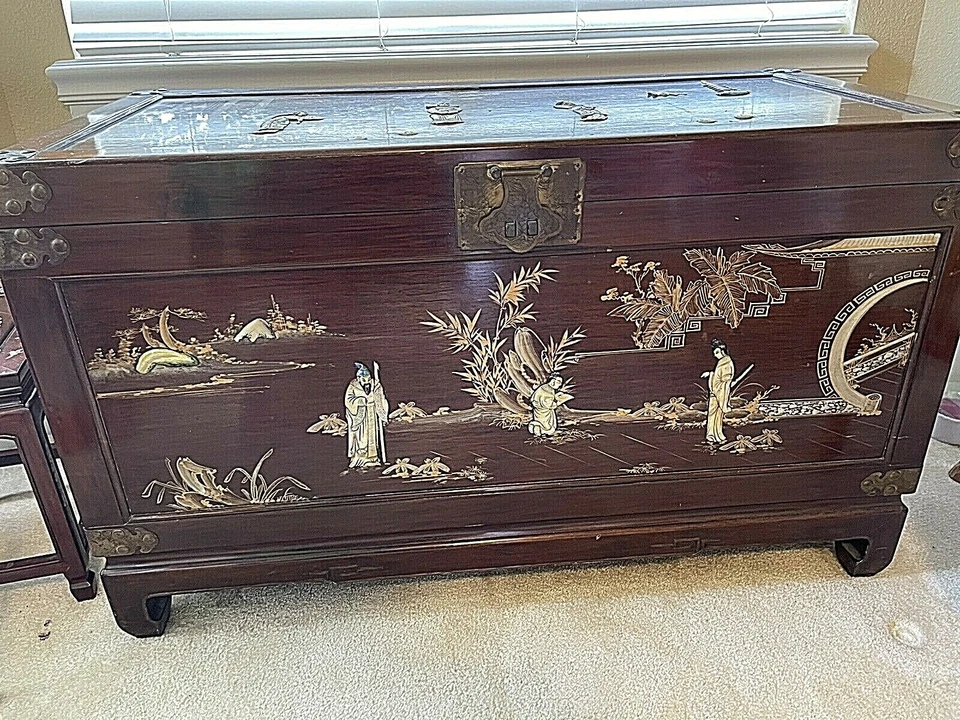 Antiguo cofre/baúl asiático decorado de alcanfor/sándalo 40x20x23h" Foto 2 de 4