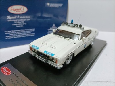 Signal 1 1:43 Ford Falcon 1977 NSW Highway Patrol Resin Car Model - High-quality
