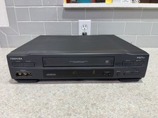 TOSHIBA M-656 VCR VHS Tape Player Recorder 4-Head Hi-Fi Cassette VCR - Works