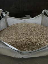 Rolled grain Wheat or Barley animal Feed Cows Pigs Sheep Chickens Hens 