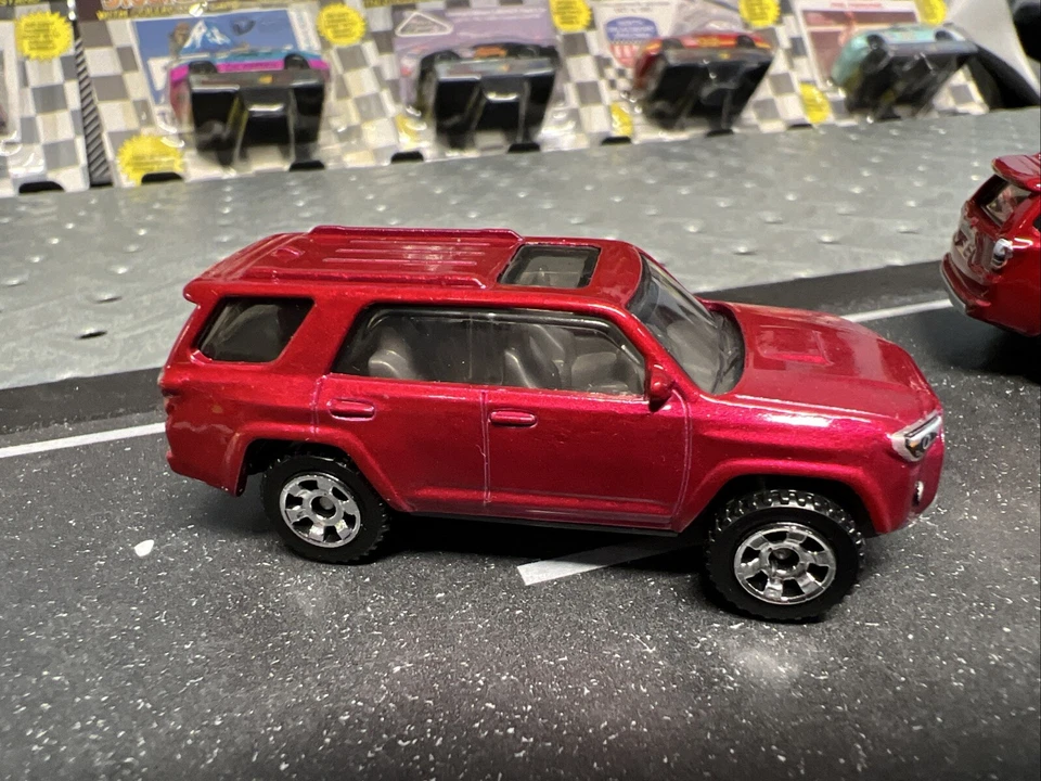 2022 Matchbox ‘18 Toyota 4Runner Collectible 1/64 Scale Diecast Diorama Set - Image 2 of 4