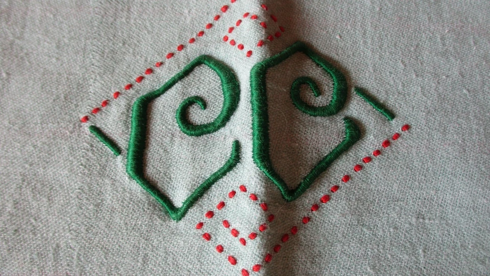 Service de table N°74 nappe 154 x 216 cm +12 serviettes monogramme CC coton vert - Photo 4/4