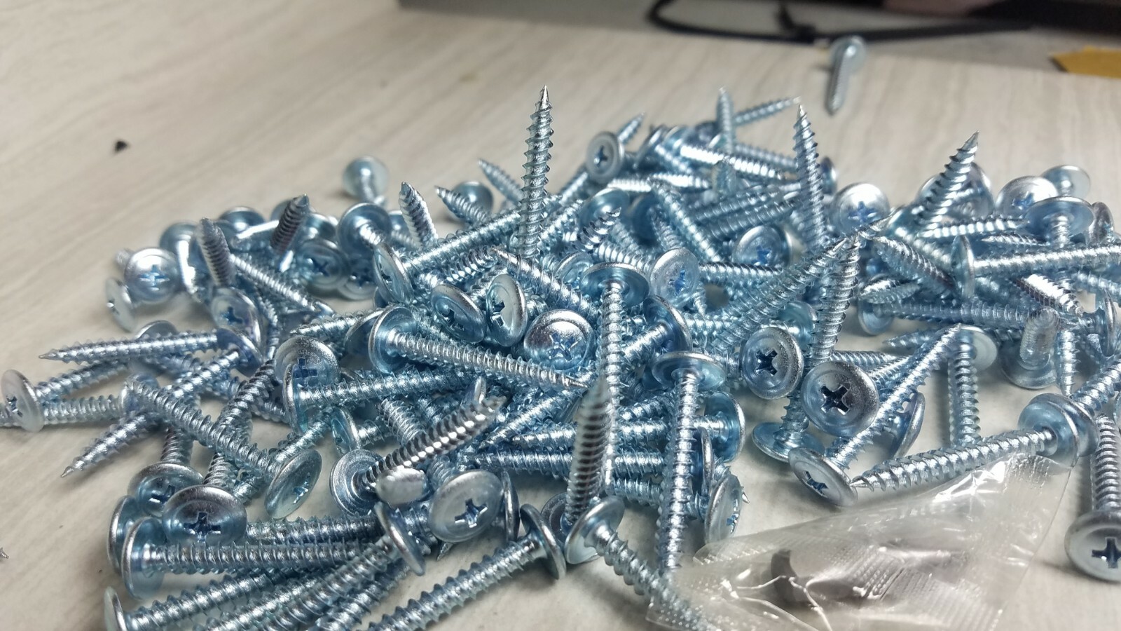 Self Piercing Lath Screws 1lb 150 Pc 8 x 1 1/4" Metal to Wood eBay