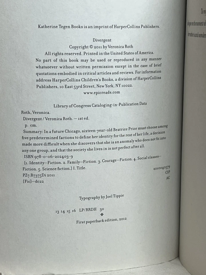 Divergent by Veronica Roth, 2012. First Paperback Edition. - Image 3 of 3