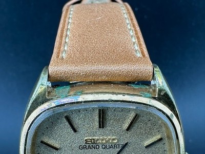ジャンク SEIKO GRAND QUARTZ 4843-5011 デイデイト 1976 Seiko Grand Quartz Men's Gold Dial Day Date Eng/Kanji 34mm