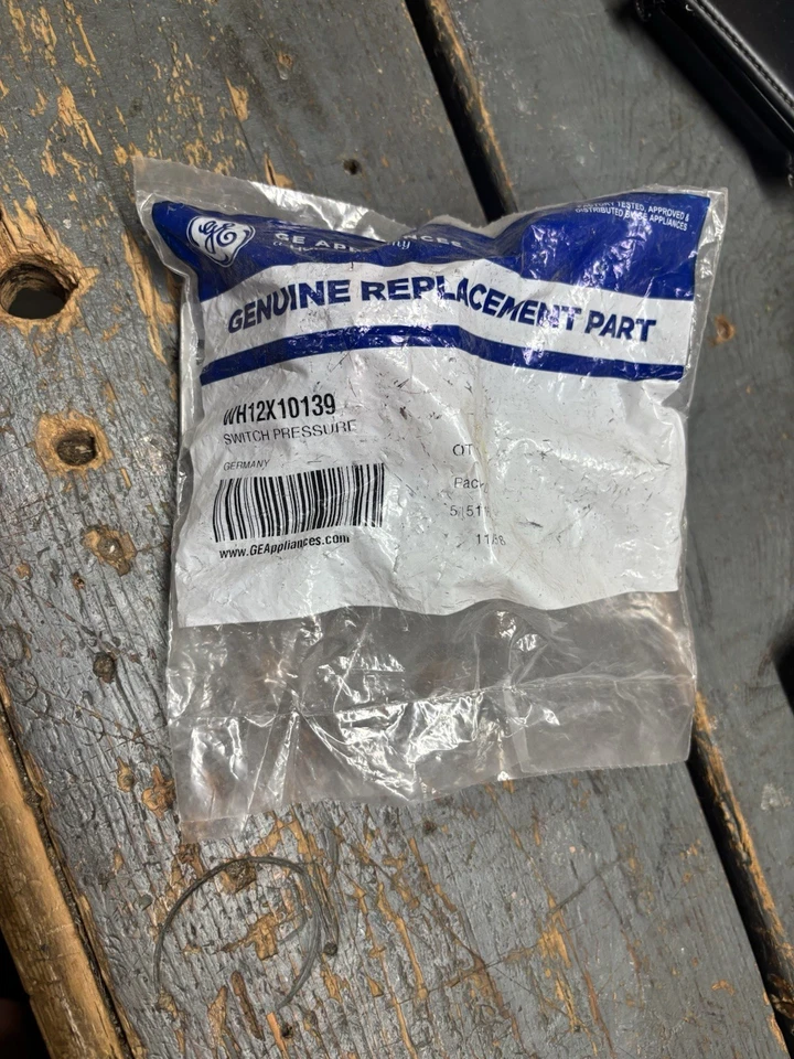 Interruptor de presión para lavadora General Electric WH12X10139 Foto 2 de 2
