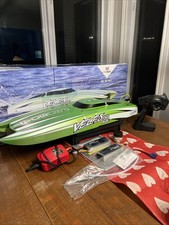 Pro Boat Veles 29" Catamaran Brushless Outboard Motor RTR Pro Boat Veles 29" Catamaran Brushless Outboard Motor RTR - Image 1