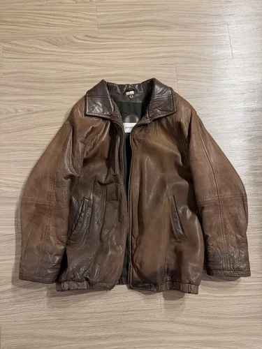 Vintage Andrew Marc Genuine Leather Jacket - product listing photo