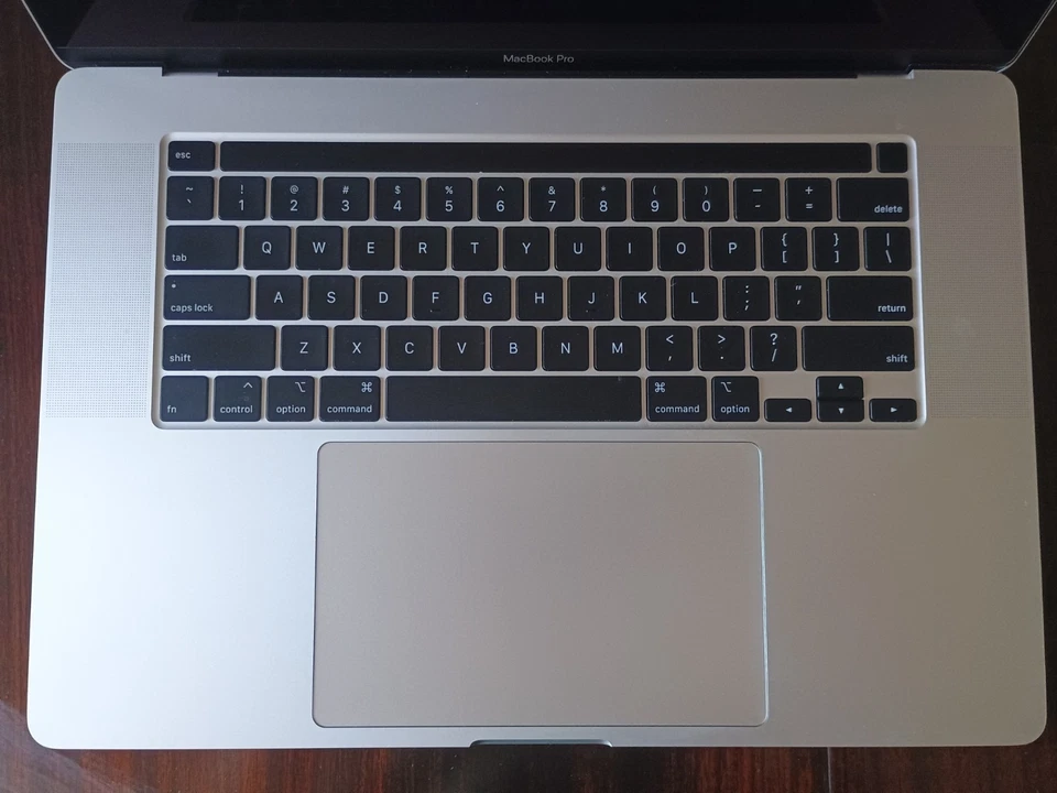 Apple MacBook Pro 16" 2019 · i9 · 32GB · 1TB, foto 3 di 5