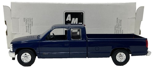 Diamond Reo Tractor Truck Model Kit- 1/25 scale by Amt #719/06 NIB