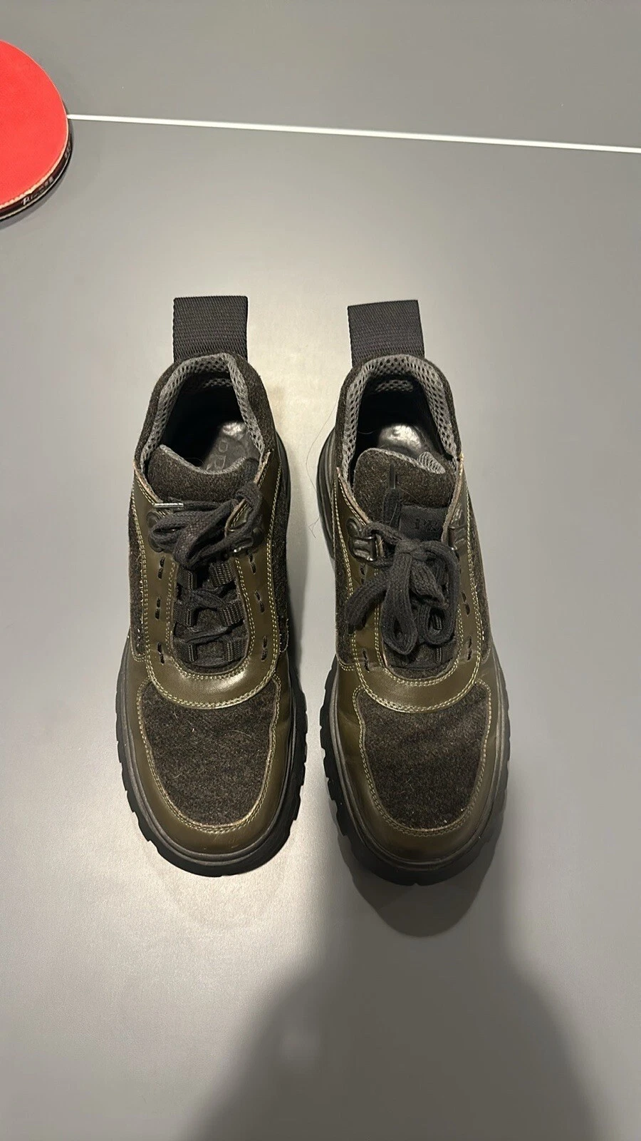 Stivali stringati Prada Lug verde scuro e grigio 36