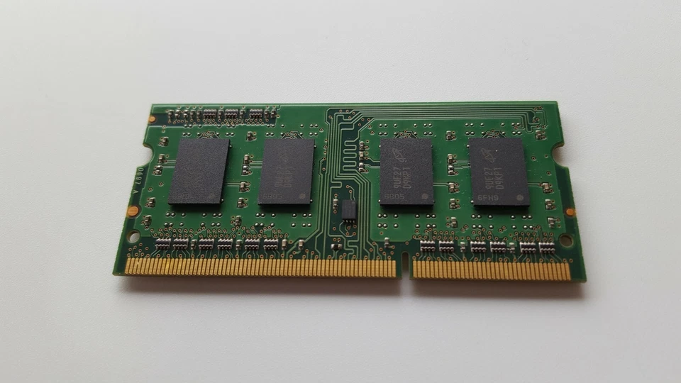 Apple MacBook Pro A1278 13'' RAM Memory 1GB DDR3 PC3-8500sS Micron MT8JSF25664HZ - Image 3 of 4