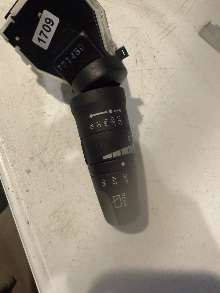 Interruptor de control limpiaparabrisas Nissan Versa 2007-2012 montaje OEM Foto 2 de 4