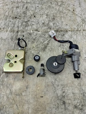 KOMPLETTES SCHLOSSSET FÜR KEEWAY RY8 50 SPORT EVO AB 2011 (e53485)