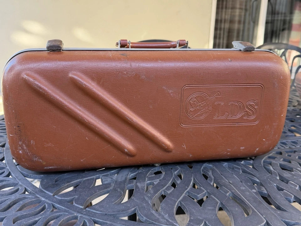 Olds Ambassador Trumpet Made In Fullerton, CA. Original Finish & Custom OLDSCase - Image 2 of 4