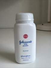 New Johnsons Baby Powder Silky Soft Skin Talc 1.5oz Pink Banner 2012 Travel Size