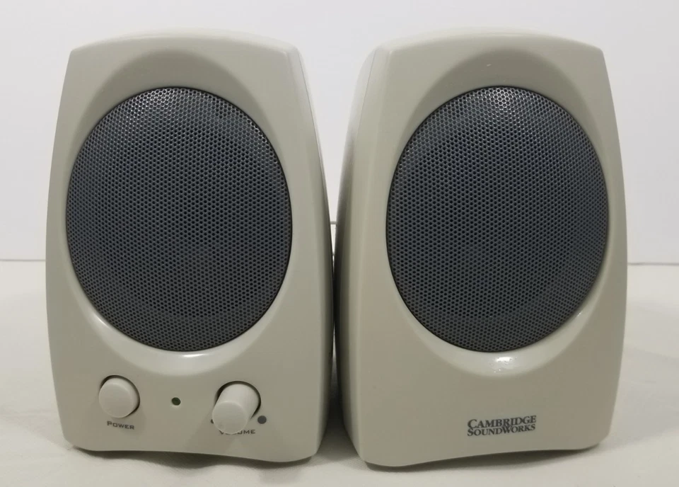 Cambridge SoundWorks Creative GCS300 Powered Computer Speakers Model No. SBS36 - Image 2 of 4