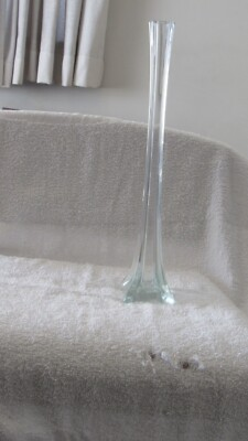 #ad Glass Vase Eiffel Tower Clear 16 inches Tall $5.00